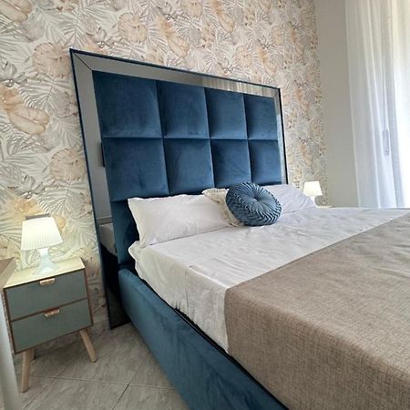 Airport Seaview Rooms Naples Exterior photo