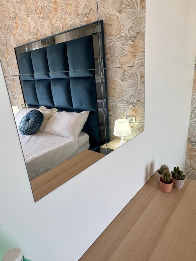 Airport Seaview Rooms Naples Exterior photo