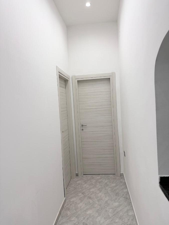 Airport Seaview Rooms Naples Exterior photo