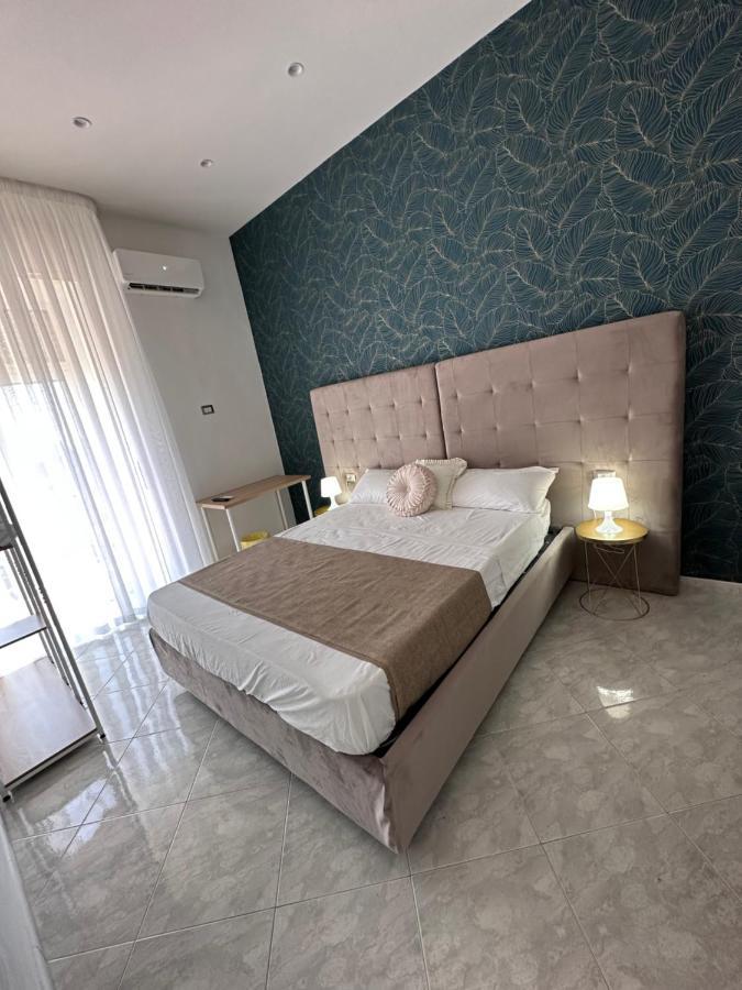 Airport Seaview Rooms Naples Exterior photo