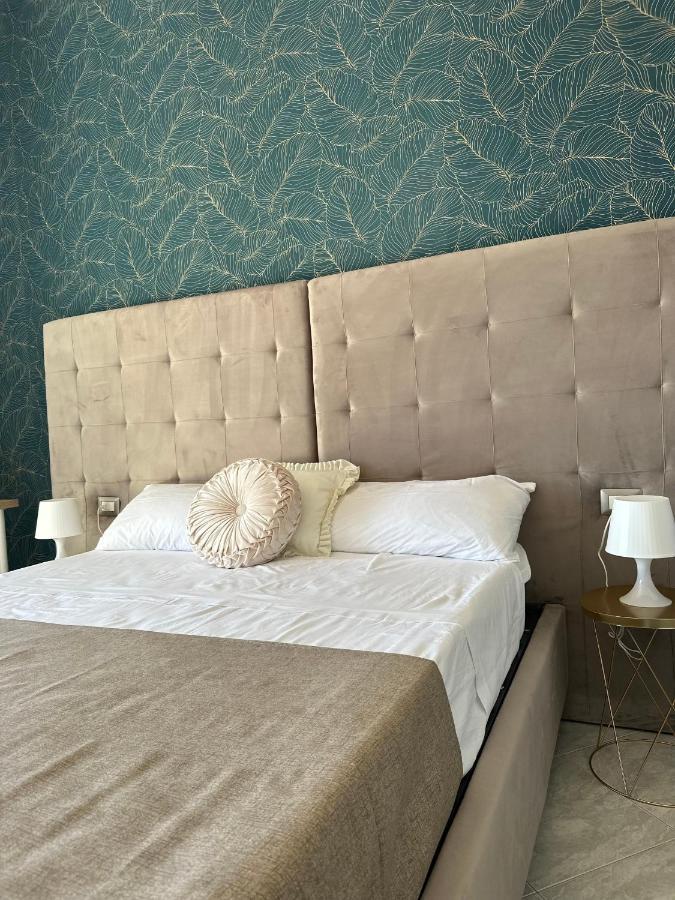 Airport Seaview Rooms Naples Exterior photo