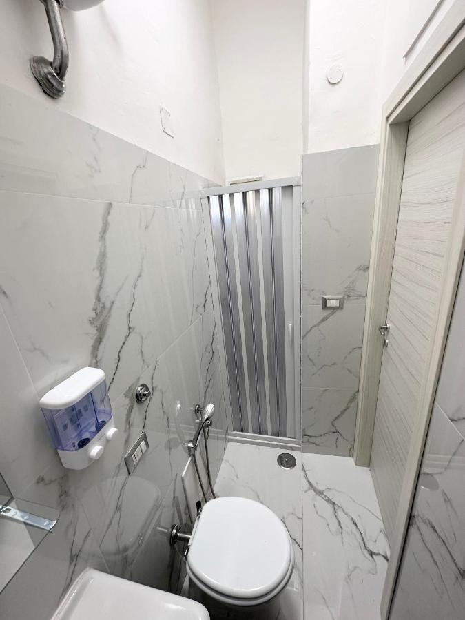 Airport Seaview Rooms Naples Exterior photo