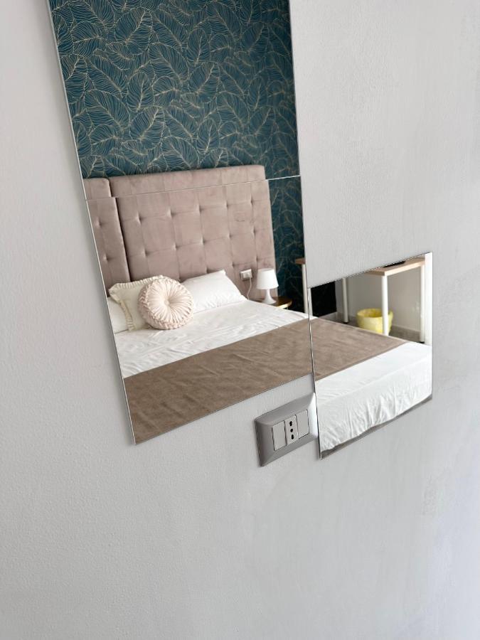 Airport Seaview Rooms Naples Exterior photo