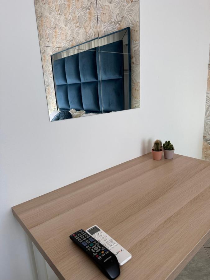 Airport Seaview Rooms Naples Exterior photo