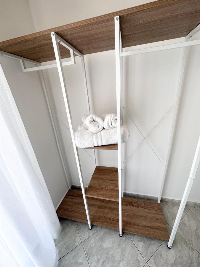 Airport Seaview Rooms Naples Exterior photo